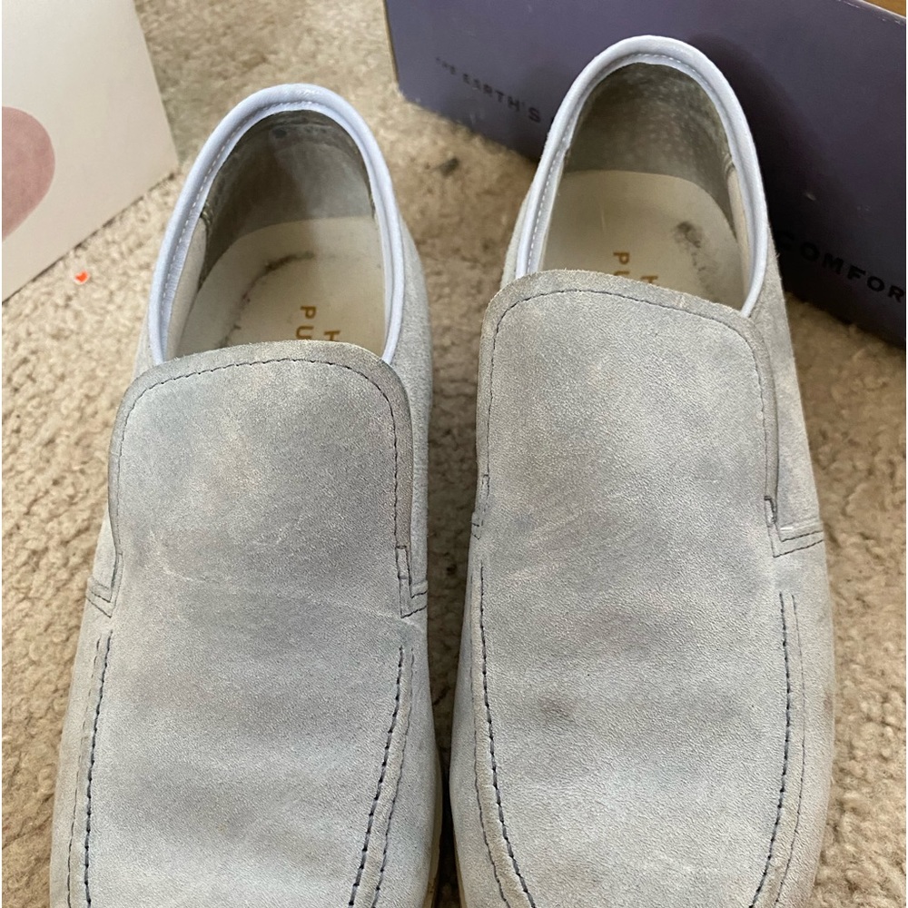 8.5 light blue hush puppies